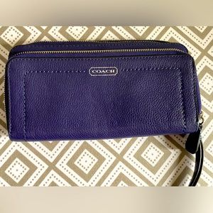 Purple coach wallet wristlet in great condition